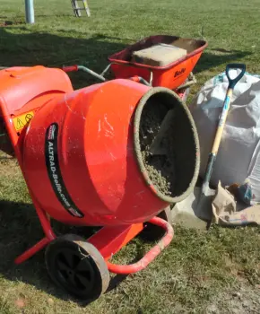 Cement Mixer, Petrol/Electric for Hire £20 a day Minimum of 2 days